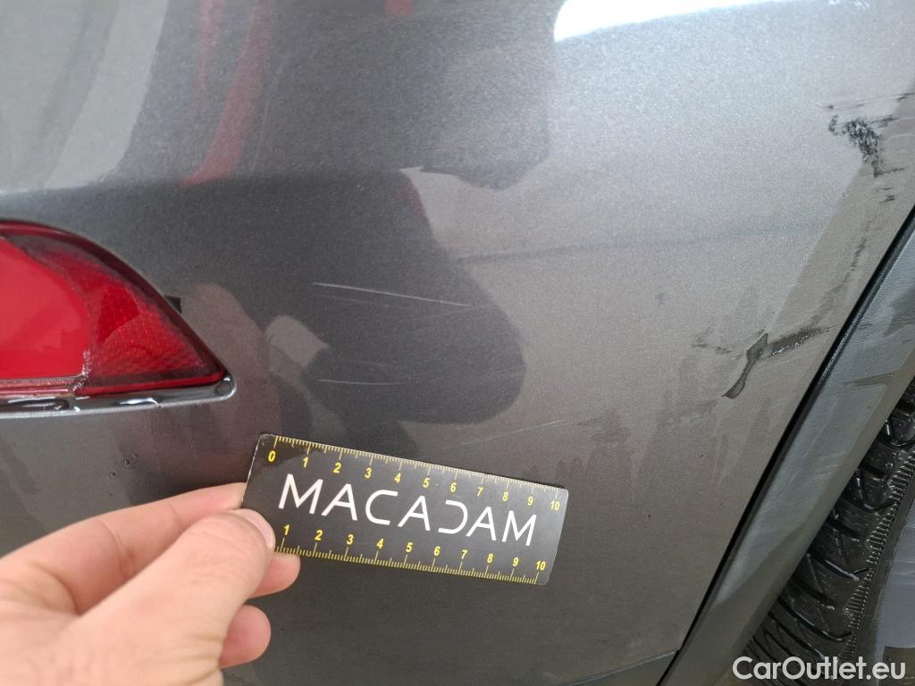  DS  DS7 DS DS 7 Crossback / 2017 / 5P / SUV BlueHDi 130 Auto Executive #46