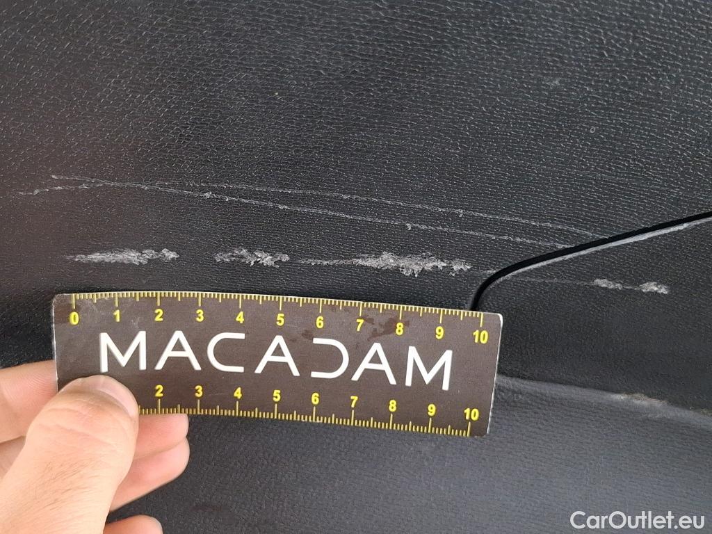  DS  DS7 DS DS 7 Crossback / 2017 / 5P / SUV BlueHDi 130 Auto Executive #80