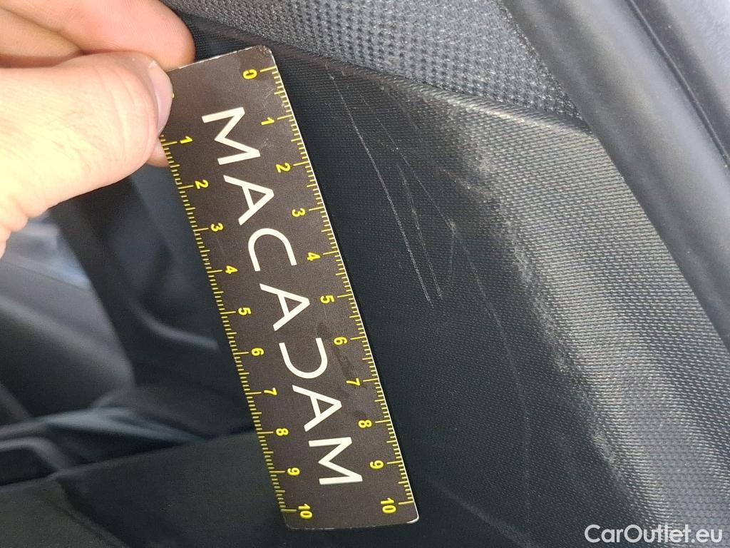  DS  DS7 DS DS 7 Crossback / 2017 / 5P / SUV BlueHDi 130 Auto Executive #87