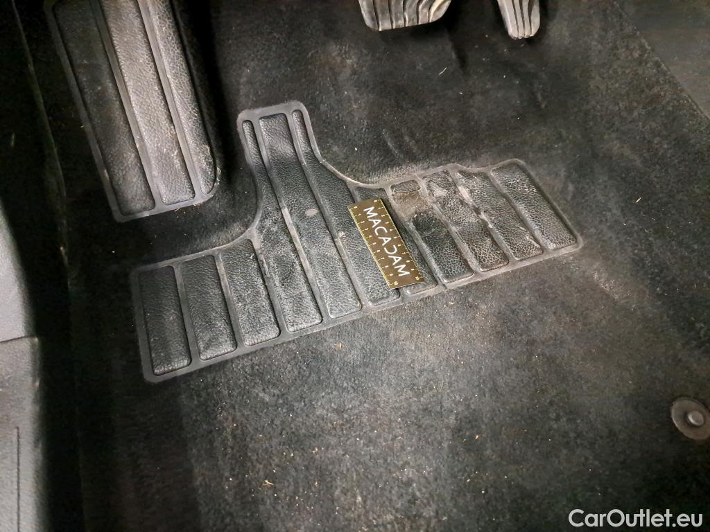  Renault  Captur RENAULT  / 2019 / 5P / SUV Business TCe 140 EDC FAP -21 #9