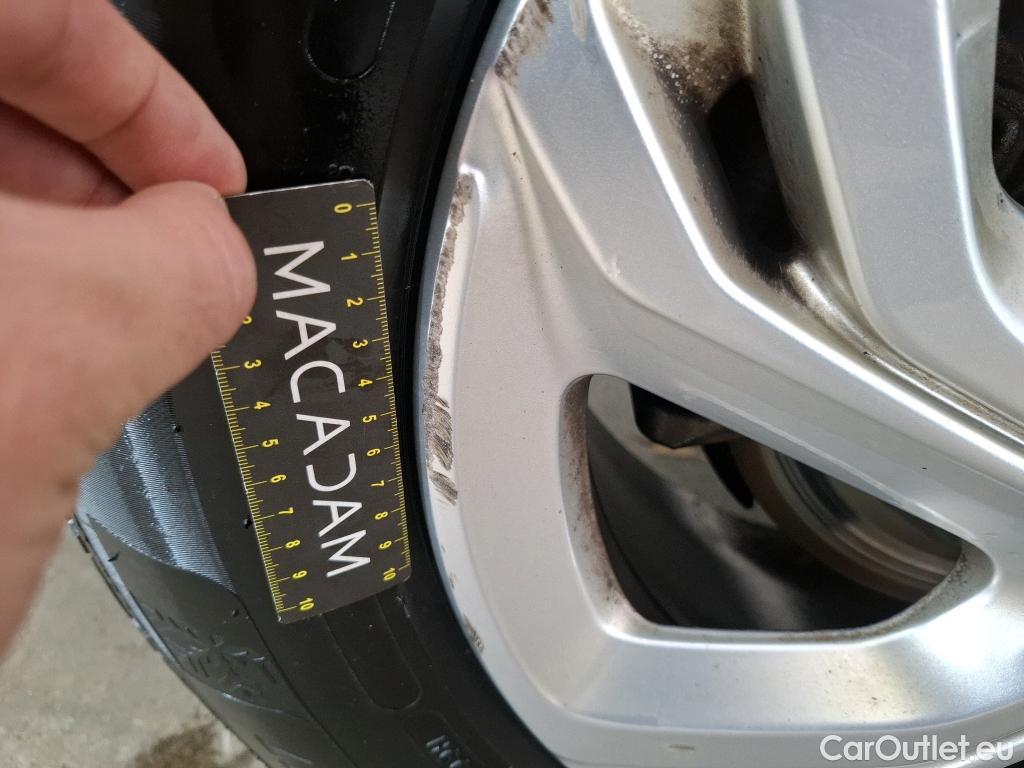  DS  DS7 DS DS 7 Crossback / 2017 / 5P / SUV BlueHDi 130 Auto Executive #73