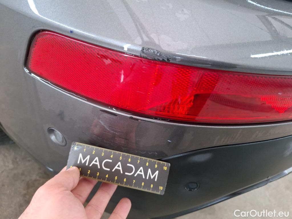  DS  DS7 DS DS 7 Crossback / 2017 / 5P / SUV BlueHDi 130 Auto Executive #52