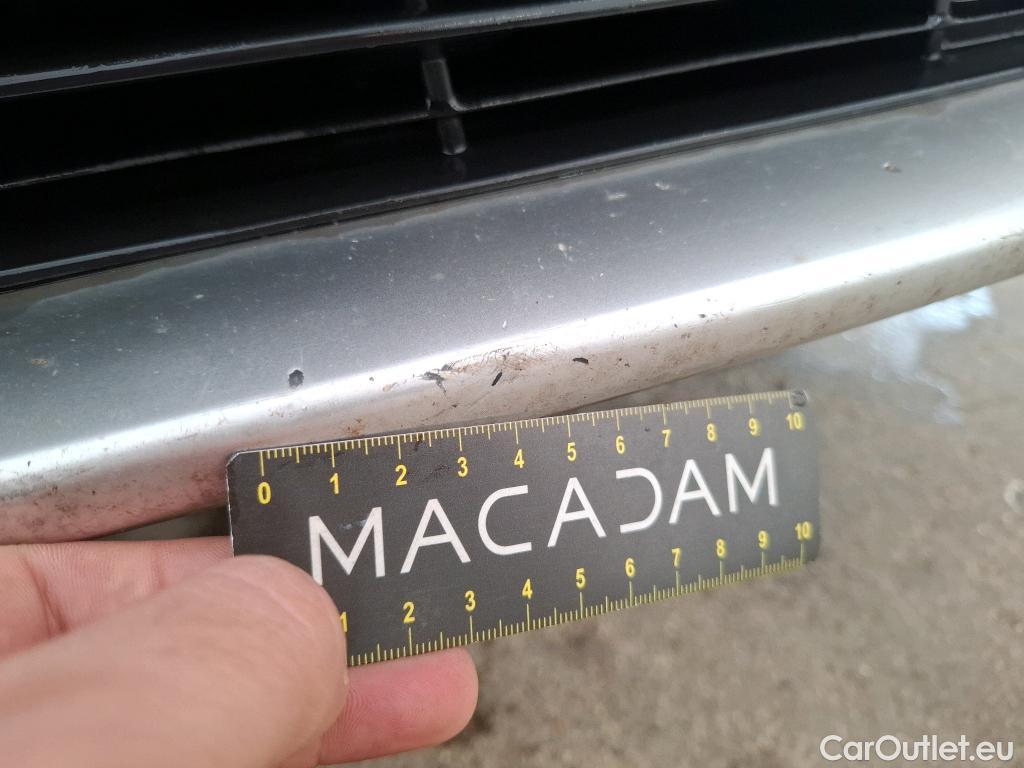  DS  DS7 DS DS 7 Crossback / 2017 / 5P / SUV BlueHDi 130 Auto Executive #100