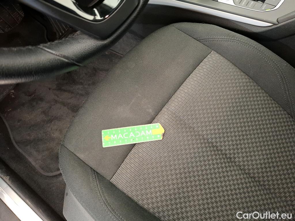  Bmw  Serie 1 BMW Série 1 / 2019 / 5P / Berline 116i DKG7 Business Design #9