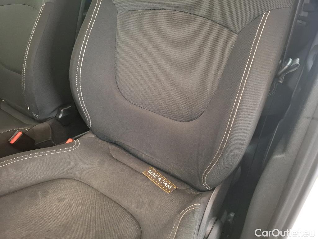  Renault  Captur RENAULT  5p Crossover Business ENERGY dCi 90 #41