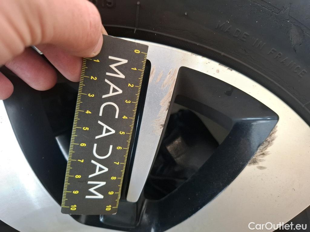  Renault  Captur RENAULT  5p Crossover Business ENERGY dCi 90 #20