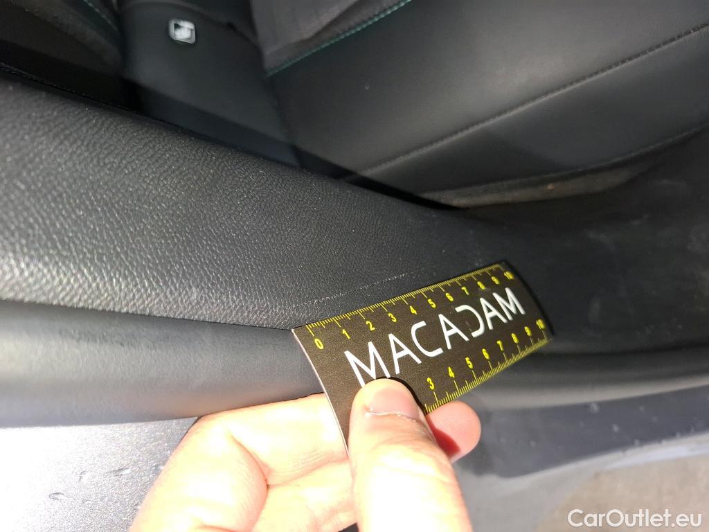  Peugeot  2008  (e-) Allure 50kWh BVA #6