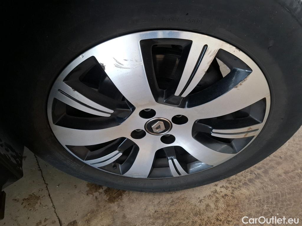  Renault  Captur RENAULT  5p Crossover Business ENERGY dCi 90 #16