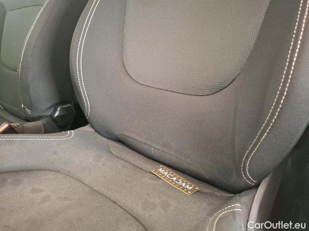  Renault  Captur RENAULT  5p Crossover Business ENERGY dCi 90 #42