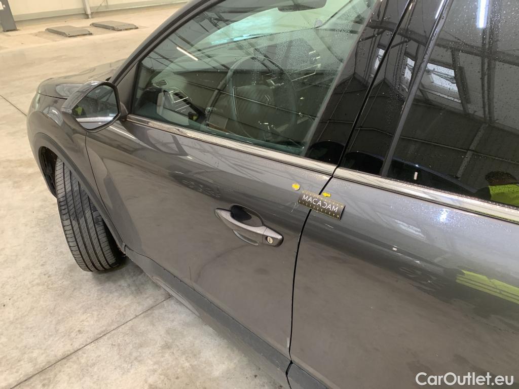  Citroen  C4  Berline Shine Pack 1.2 PureTech 130CV BVA8 E6d #13