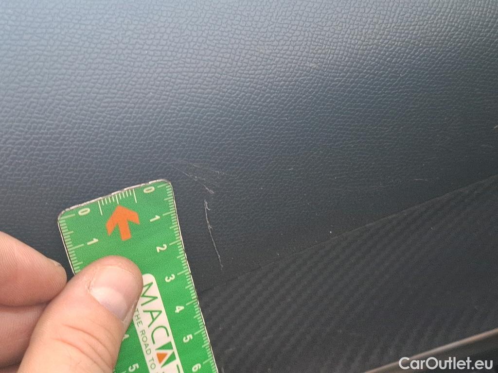  Peugeot  3008  Active Pack 1.5 HDi 130CV BVA8 E6d #8