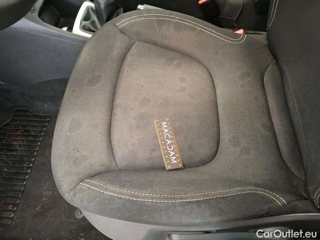  Renault  Captur RENAULT  5p Crossover Business ENERGY dCi 90 #2