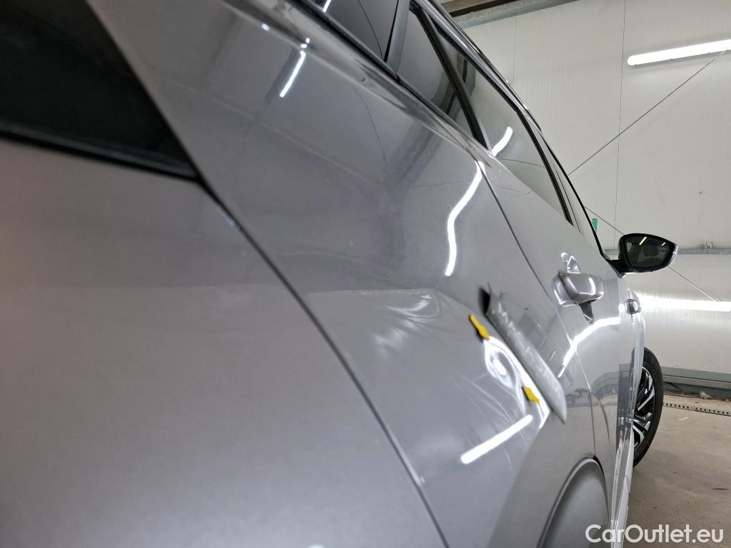  Peugeot  2008  (e-) Allure 50kWh BVA #10