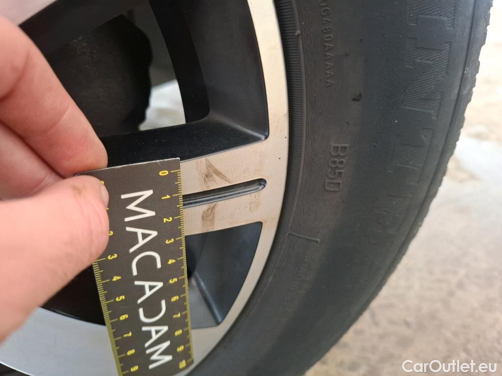  Renault  Captur RENAULT  5p Crossover Business ENERGY dCi 90 #22