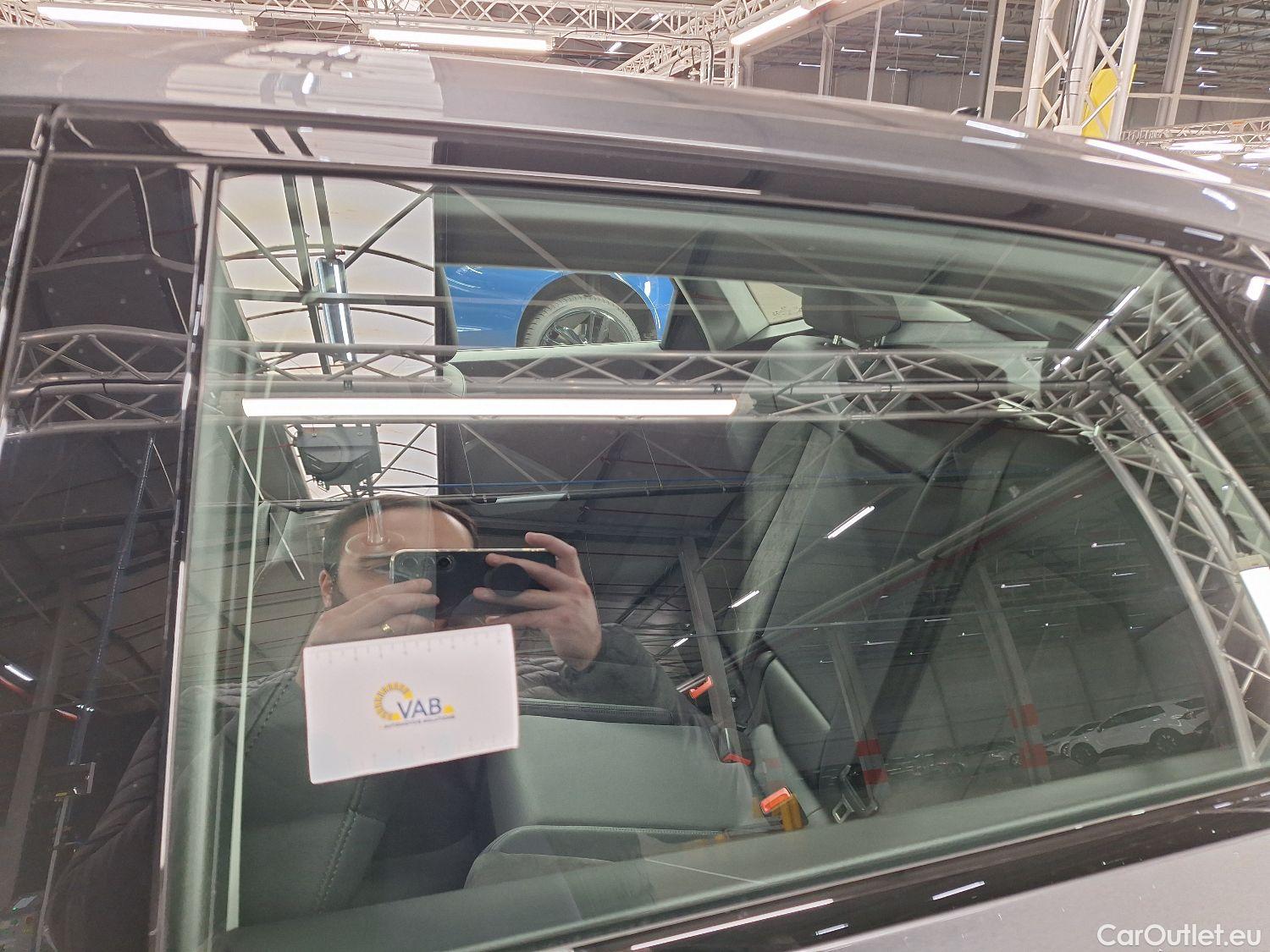  Audi  Q3 Audi,  SB '19 PHEV, Audi  Sportback 45 TFSI e S tronic S Line 5d #31