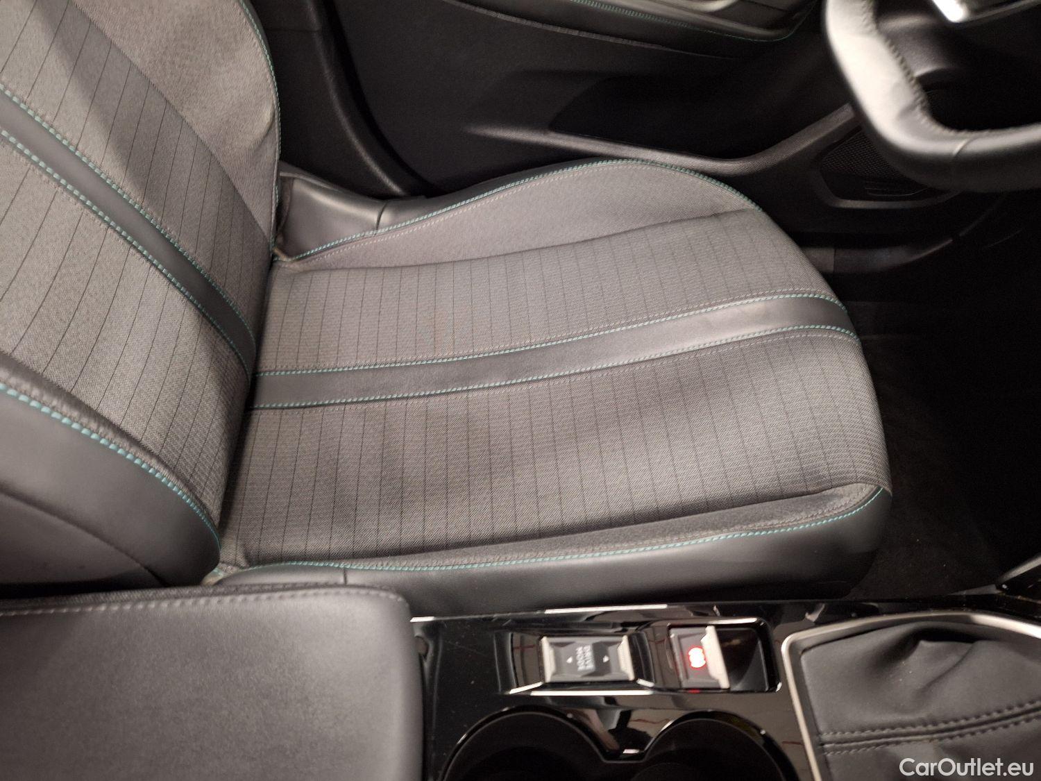  Peugeot  2008 Peugeot,  '19, Peugeot  1.2 Puretech 96kW S&S Allure 5d #36