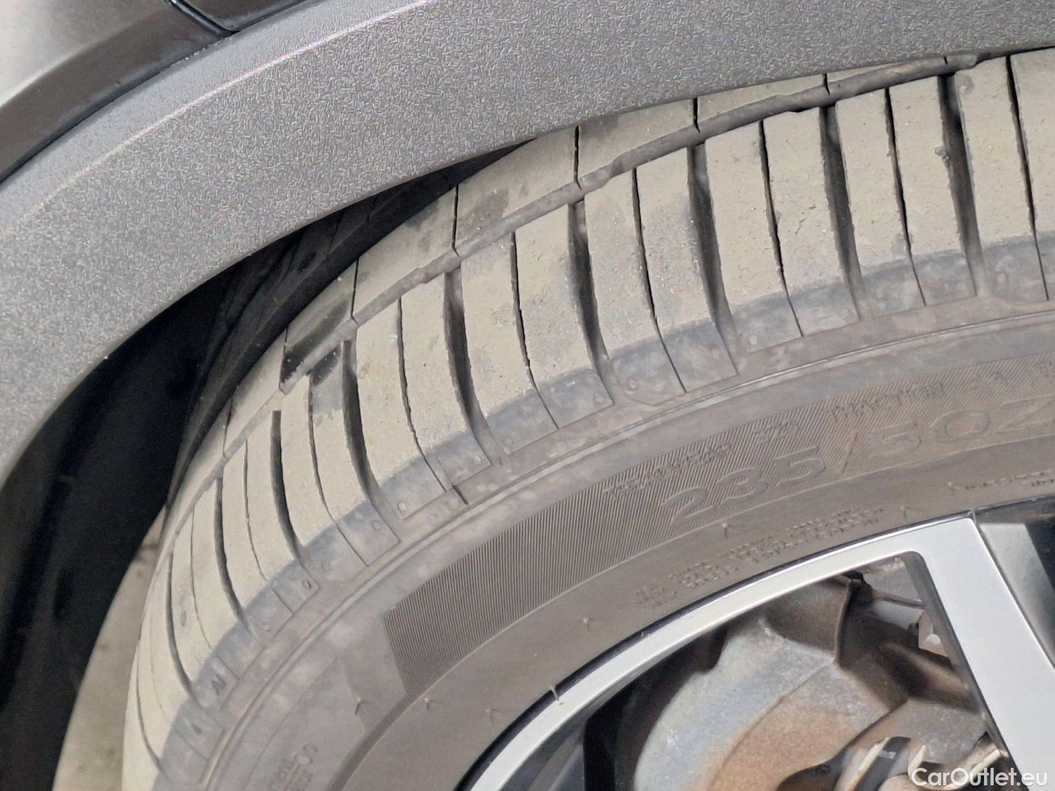  Volvo  XC 40 Volvo, XC40 '17, Volvo XC40 T5 Twin Engine R-Design 5d #56