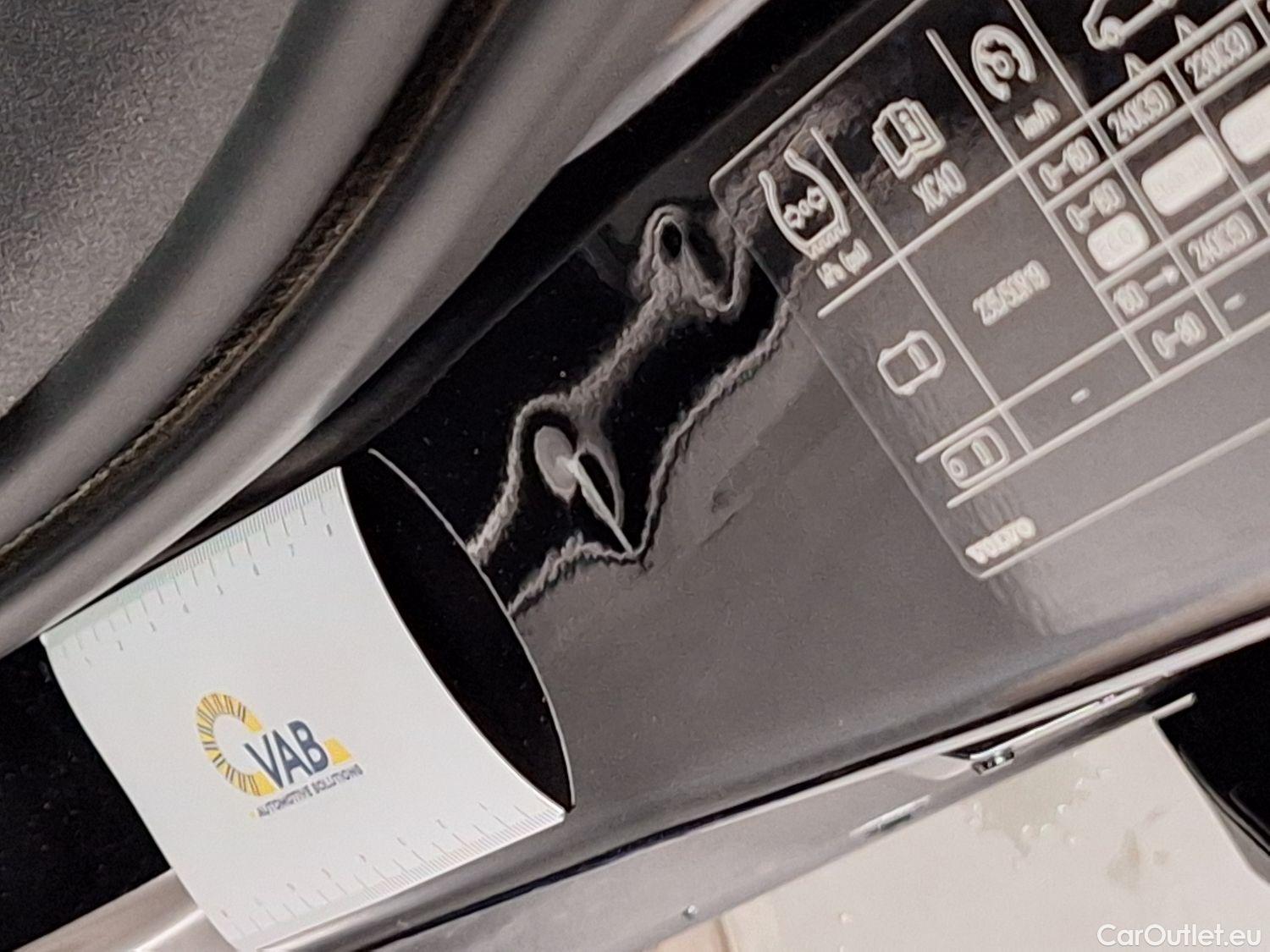  Volvo  XC 40 Volvo, XC40 '17, Volvo XC40 T5 Twin Engine R-Design 5d #52