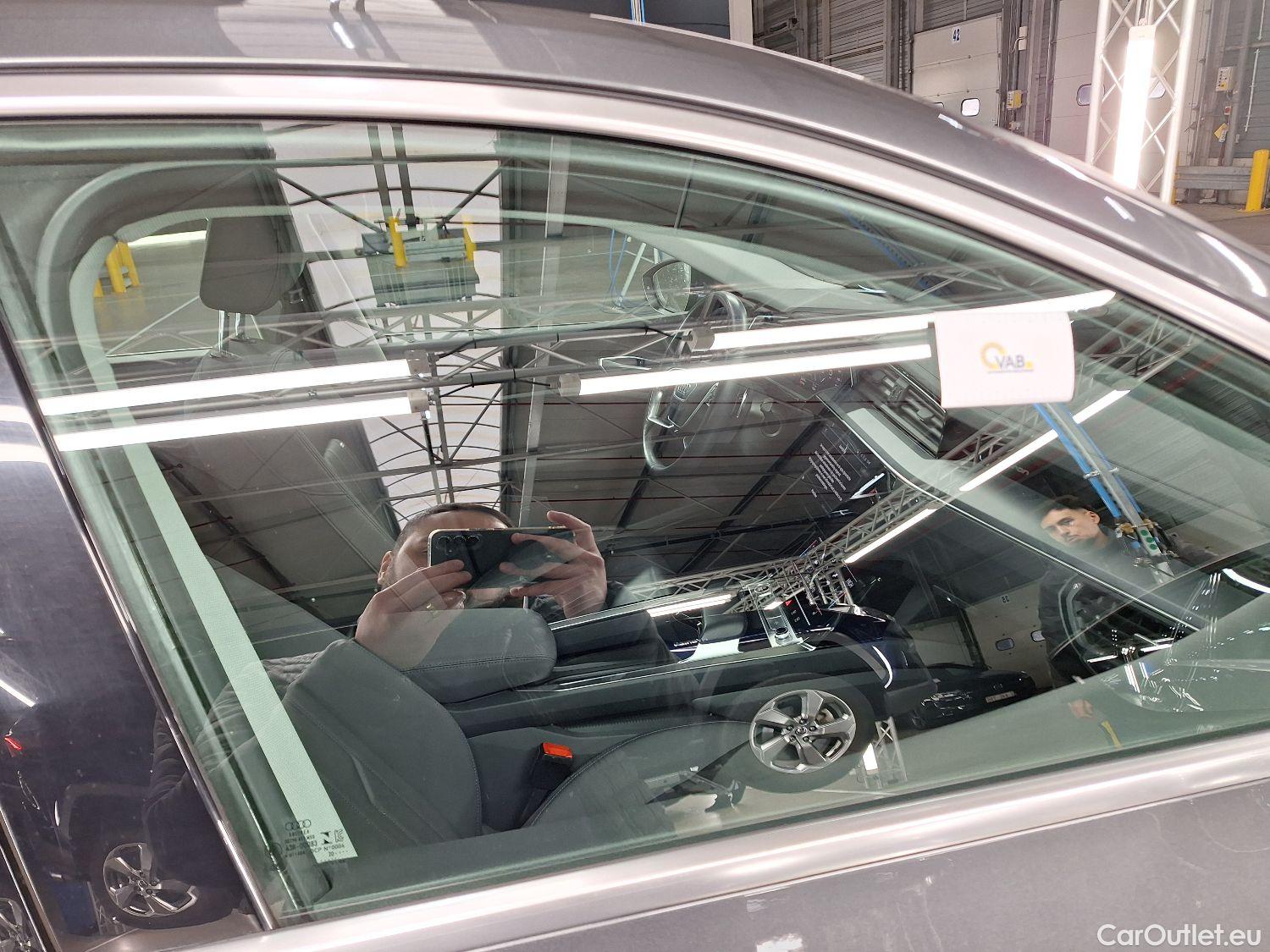  Audi  E-TRON Audi,  SB '19 BEV, Audi  Sportback 50 Quattro S-Line 5d #23