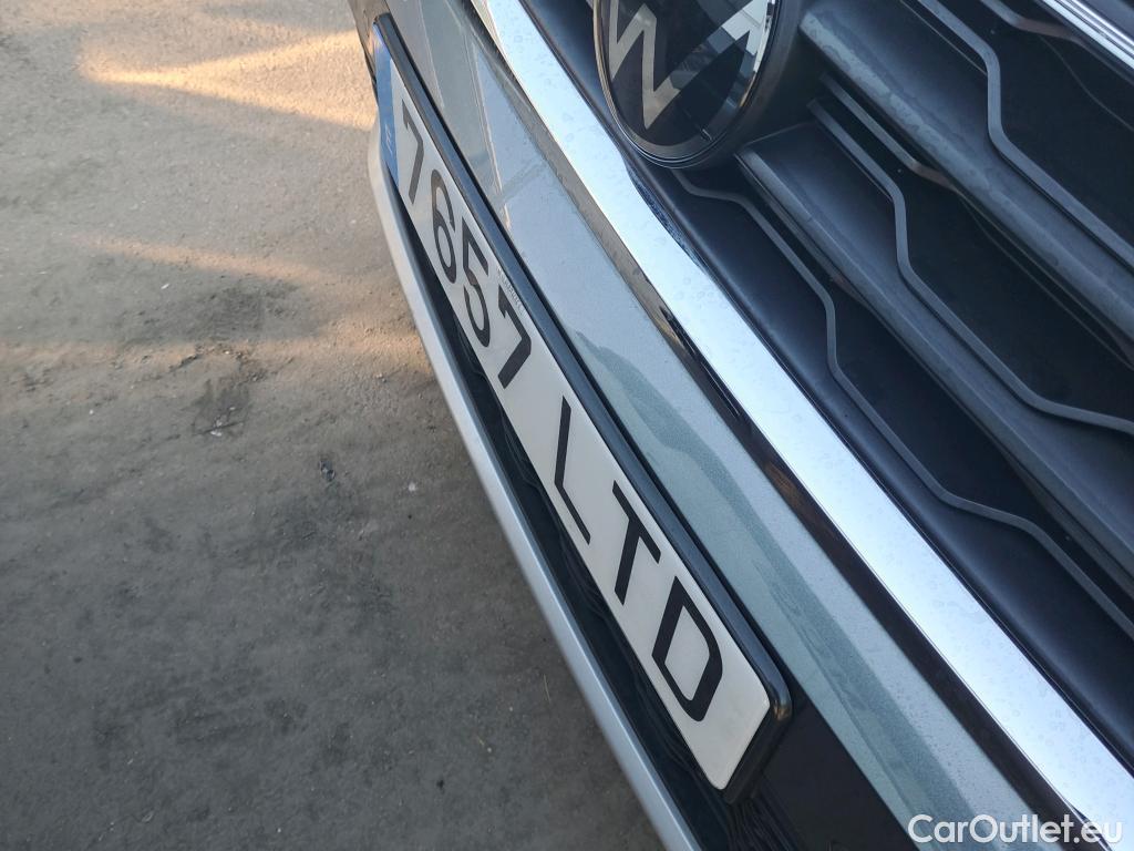  Volkswagen  T-ROC VOLKSWAGEN  / 2017 / 5P / todoterreno Advance 2.0 TDI 110kW (150CV) DSG (AC2) #31