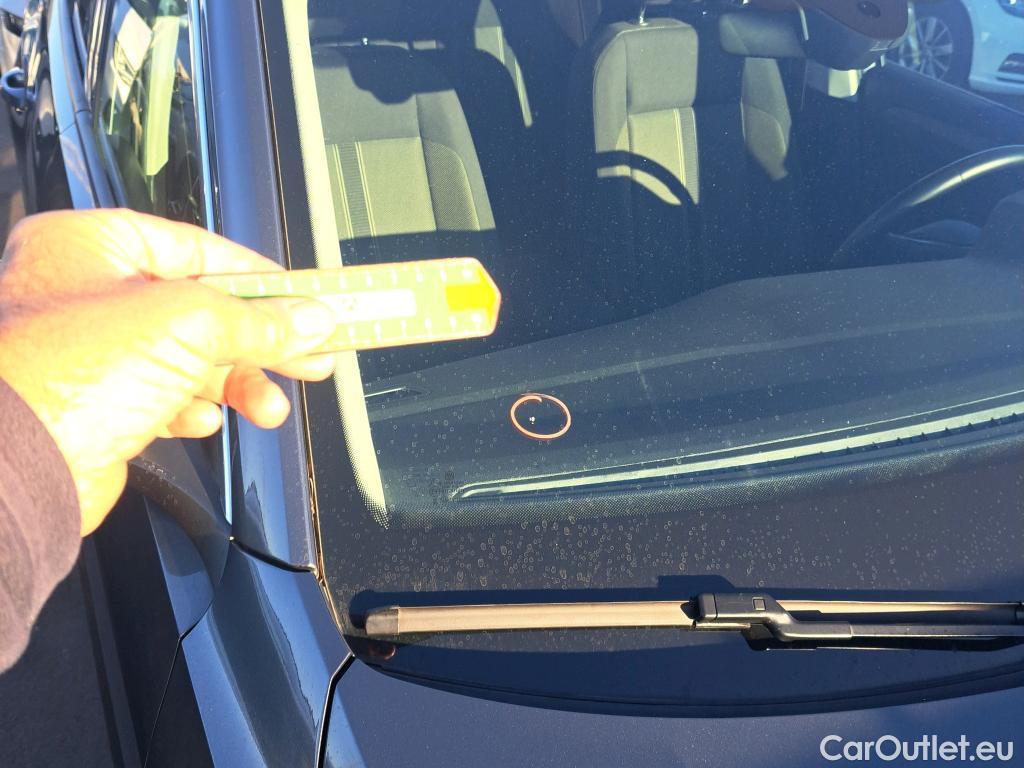  Volkswagen  T-ROC VOLKSWAGEN  / 2017 / 5P / todoterreno Advance 2.0 TDI 110kW (150CV) DSG (AC2) #13