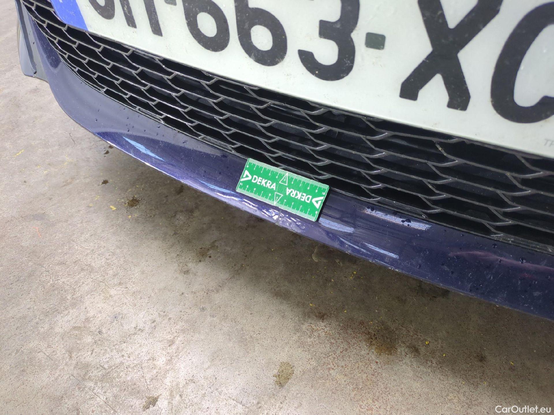  Toyota  Corolla TOYOTA  / 2018 / 5P / Berline Hybride 122h Dynamic Business Beyond Zer #10