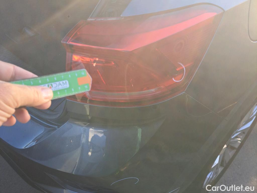  Volkswagen  T-ROC VOLKSWAGEN  / 2017 / 5P / todoterreno Advance 2.0 TDI 110kW (150CV) DSG (AC2) #27