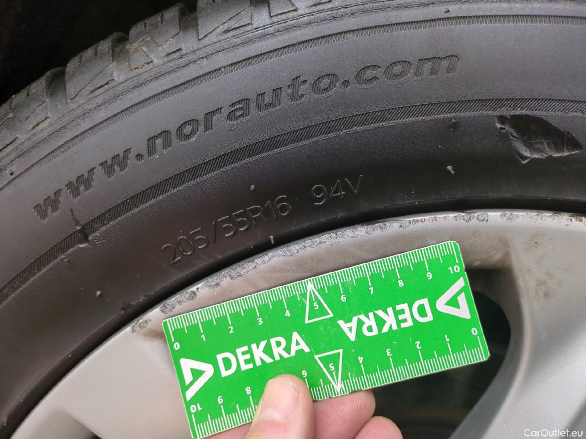  Toyota  Corolla TOYOTA  / 2018 / 5P / Berline Hybride 122h Dynamic Business Beyond Zer #5