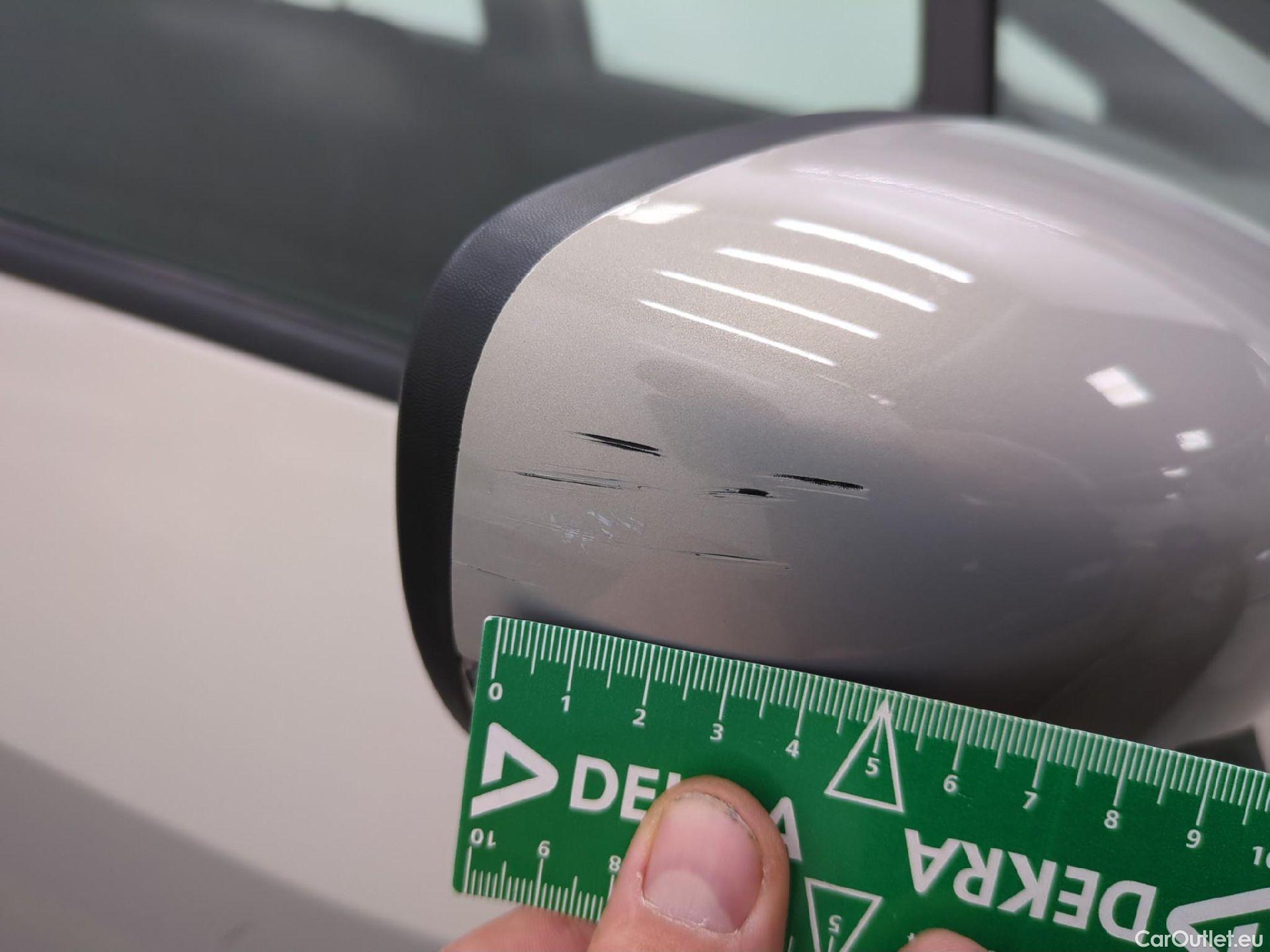  Nissan  Micra NISSAN  / 2016 / 5P / Berline IG-T 100 Business Edition #4