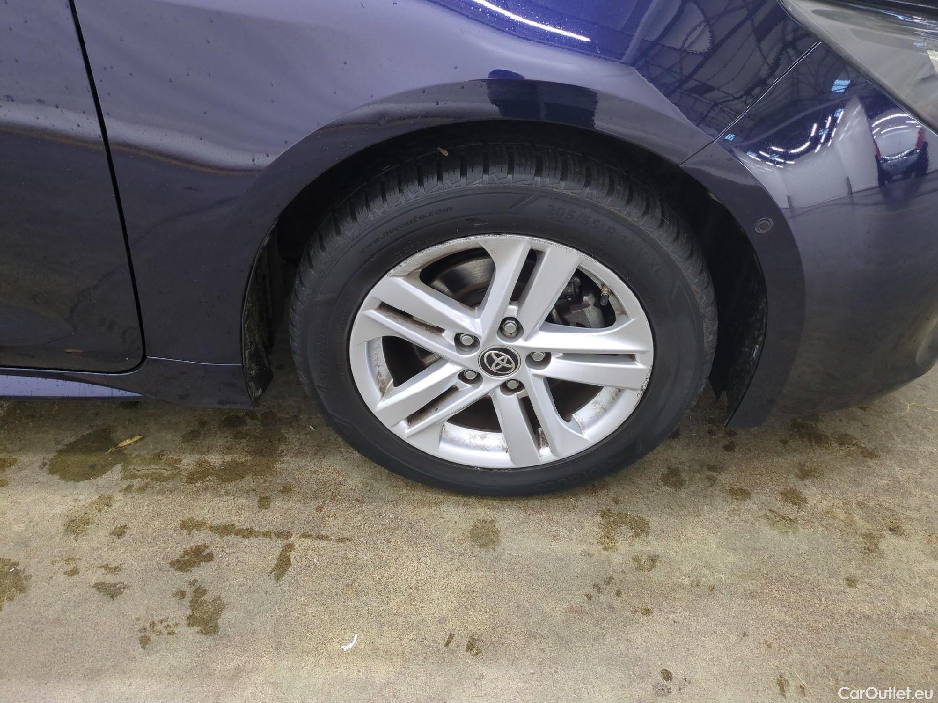  Toyota  Corolla TOYOTA  / 2018 / 5P / Berline Hybride 122h Dynamic Business Beyond Zer #3