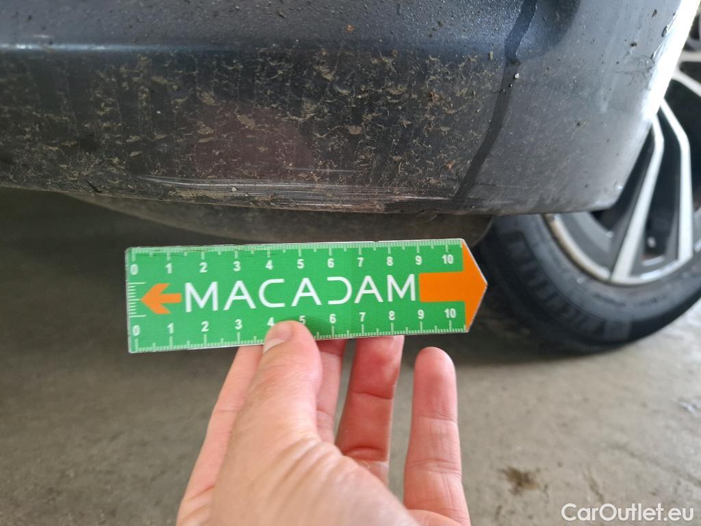  Bmw  Serie 3 BMW Série 3 Berline / 2018 / 4P / Berline 330e 292ch Business Design BVA8 Hybride #2