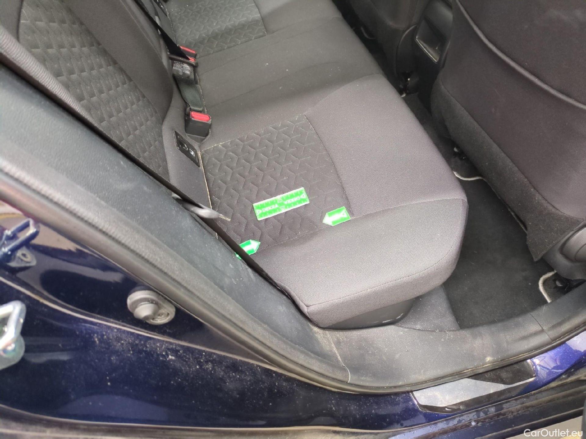  Toyota  Corolla TOYOTA  / 2018 / 5P / Berline Hybride 122h Dynamic Business Beyond Zer #25