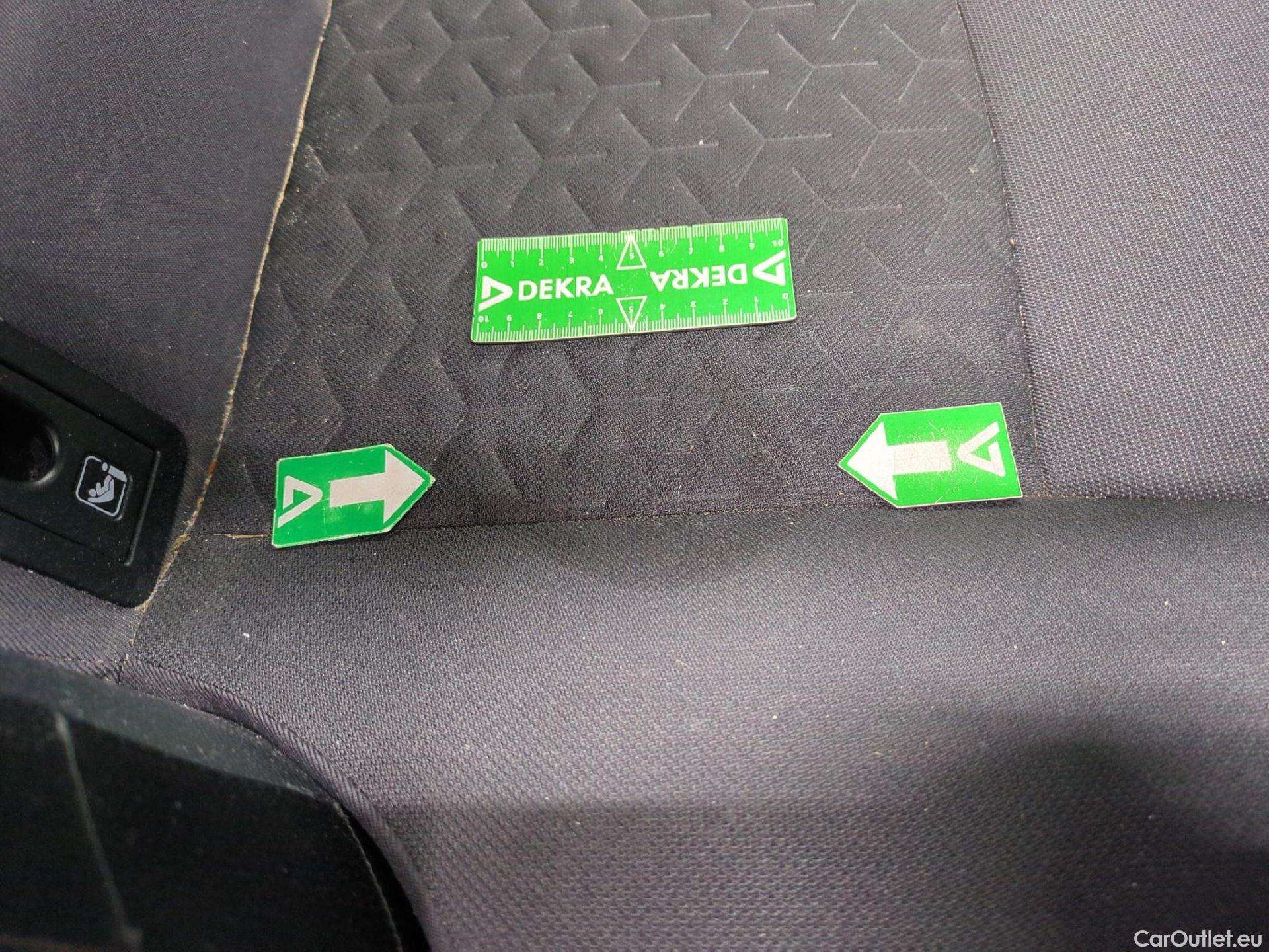  Toyota  Corolla TOYOTA  / 2018 / 5P / Berline Hybride 122h Dynamic Business Beyond Zer #24