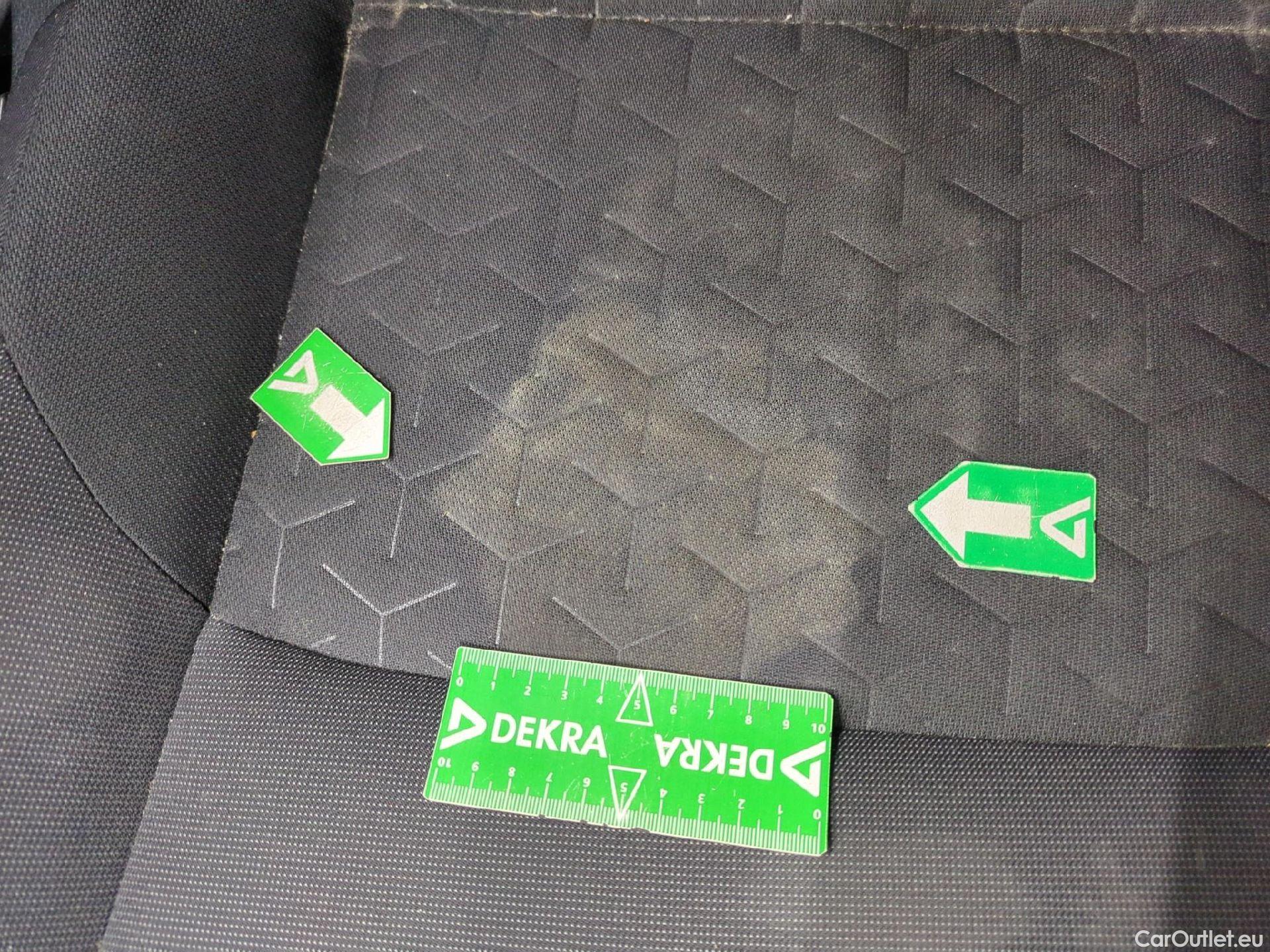  Toyota  Corolla TOYOTA  / 2018 / 5P / Berline Hybride 122h Dynamic Business Beyond Zer #23