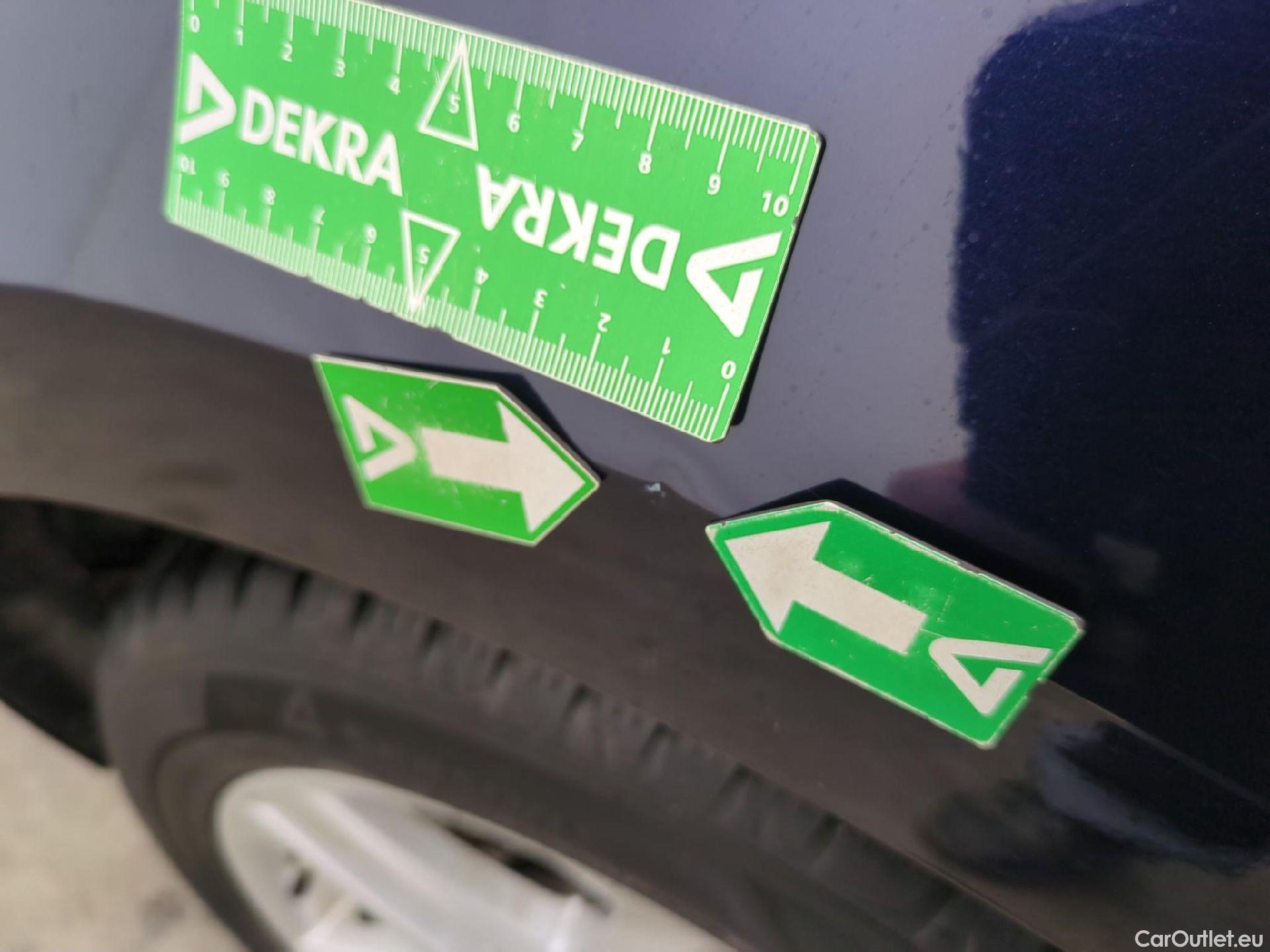  Toyota  Corolla TOYOTA  / 2018 / 5P / Berline Hybride 122h Dynamic Business Beyond Zer #19