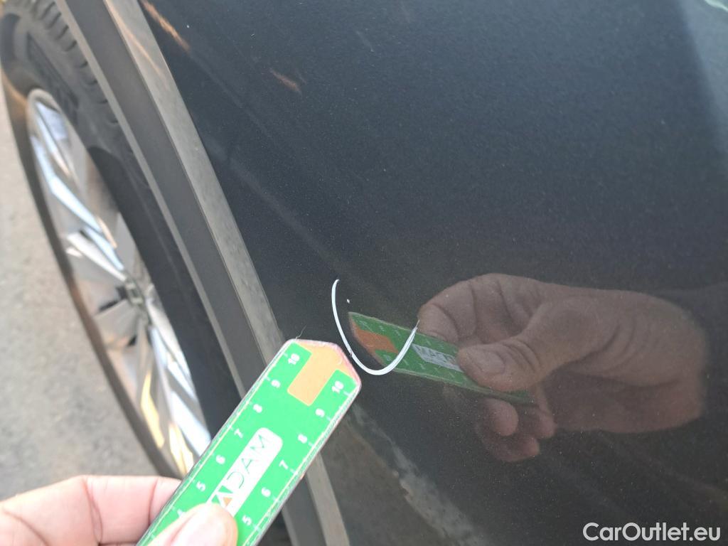  Volkswagen  T-ROC VOLKSWAGEN  / 2017 / 5P / todoterreno Advance 2.0 TDI 110kW (150CV) DSG (AC2) #26