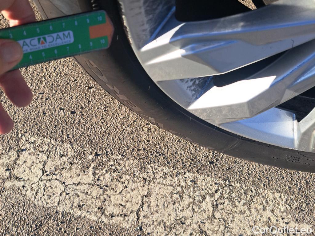  Volkswagen  T-ROC VOLKSWAGEN  / 2017 / 5P / todoterreno Advance 2.0 TDI 110kW (150CV) DSG (AC2) #8