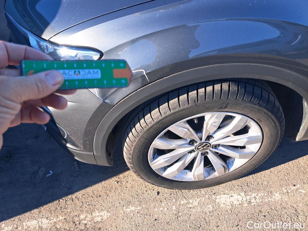  Volkswagen  T-ROC VOLKSWAGEN  / 2017 / 5P / todoterreno Advance 2.0 TDI 110kW (150CV) DSG (AC2) #9