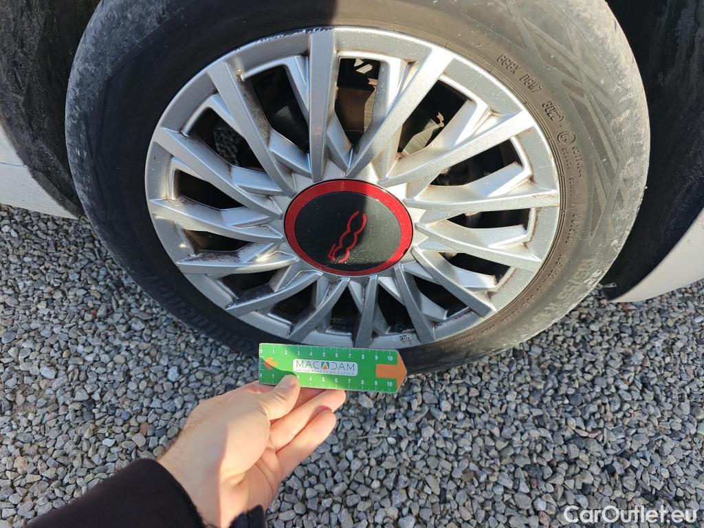  Fiat  500 FIAT  / 2015 / 3P / berlina con portón Red 1.0 Hybrid 51KW (70 CV)(SP)(SL) (AC4) #1