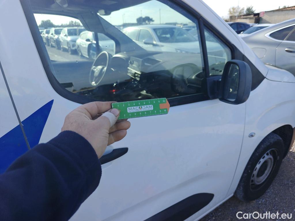  Opel  Combo OPEL  / 2018 / 3P / furgón derivado de turismo 1.6 TD S/S 74kW (100CV) Express L H1 650 #44