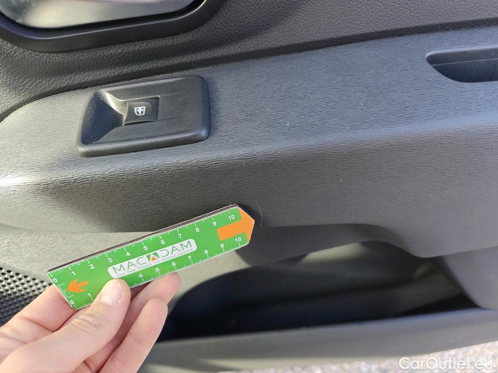  Dacia  Lodgy DACIA  / 2012 / 5P / monovolumen compacto Comfort Blue dCi 70kW (95CV) 7Pl - 18 #35