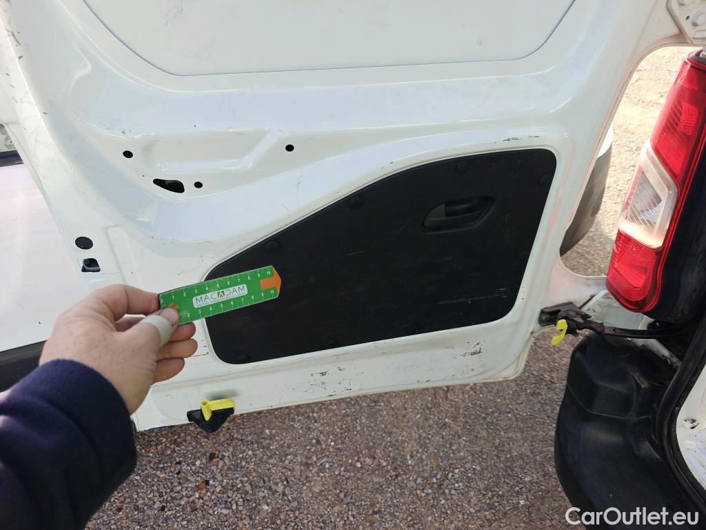  Opel  Combo OPEL  / 2018 / 3P / furgón derivado de turismo 1.6 TD S/S 74kW (100CV) Express L H1 650 #52