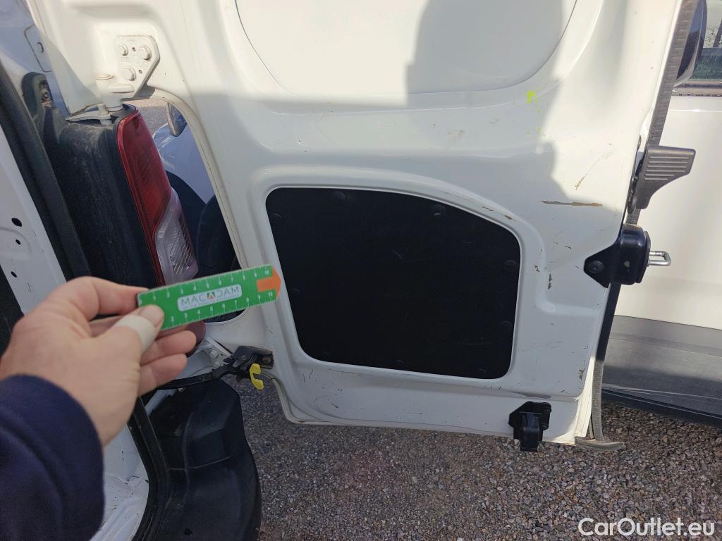  Opel  Combo OPEL  / 2018 / 3P / furgón derivado de turismo 1.6 TD S/S 74kW (100CV) Express L H1 650 #40