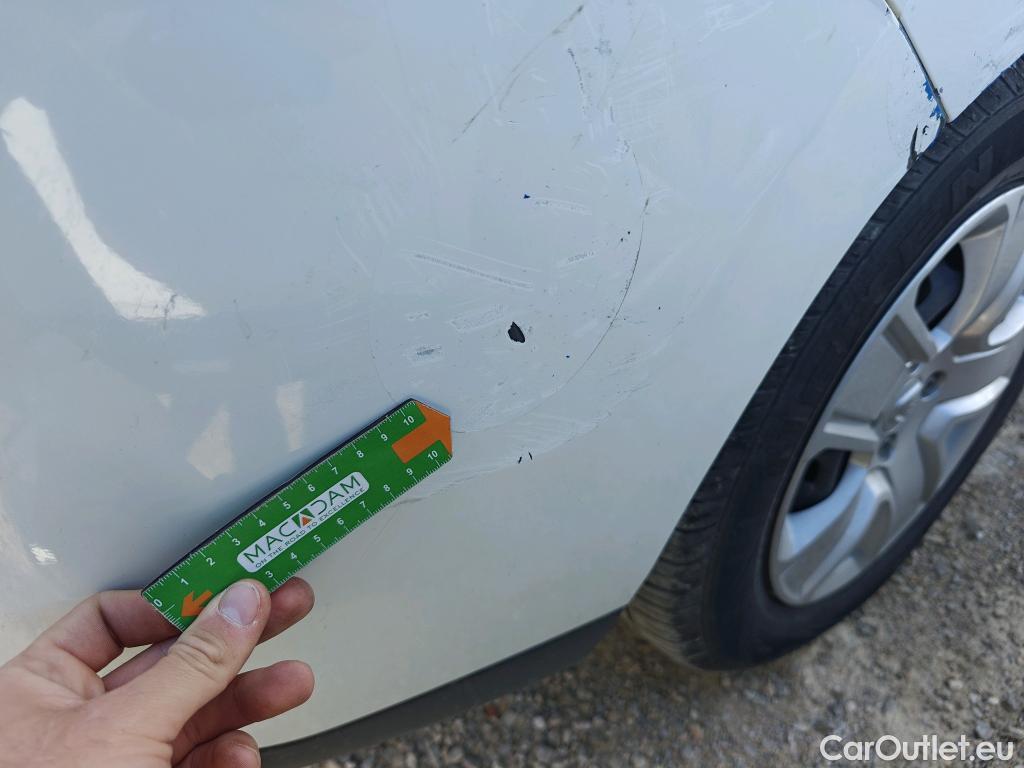  Dacia  Lodgy DACIA  / 2012 / 5P / monovolumen compacto Comfort Blue dCi 70kW (95CV) 7Pl - 18 #46