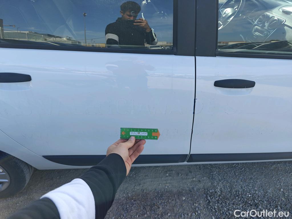  Dacia  Lodgy DACIA  / 2012 / 5P / monovolumen compacto Comfort Blue dCi 70kW (95CV) 7Pl - 18 #20