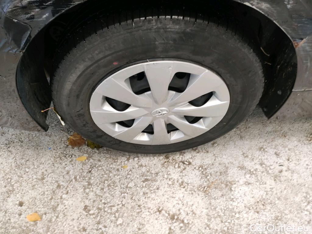  Toyota  Corolla TOYOTA  / 2019 / 5P / familiar 1.8 125H BUSINESS E-CVT TOURING SPORT #10