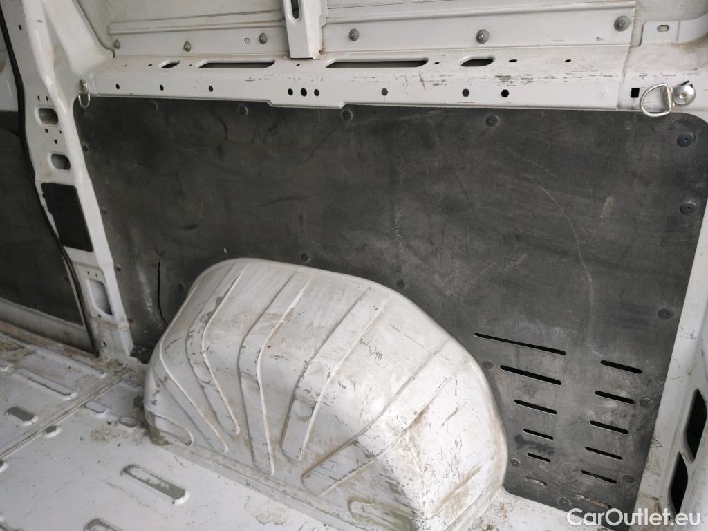  Opel  Movano OPEL  / 2021 / 4P / furgón Base L2H2 3.5T 2.2 BHDi 88kW #9