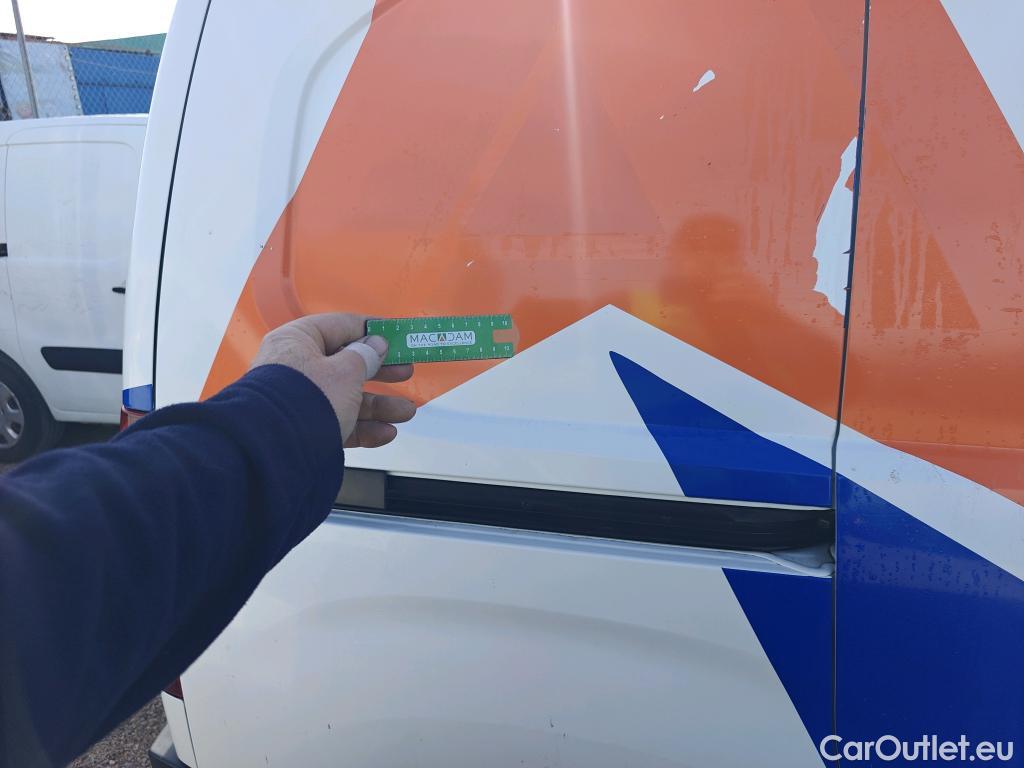  Opel  Combo OPEL  / 2018 / 3P / furgón derivado de turismo 1.6 TD S/S 74kW (100CV) Express L H1 650 #3