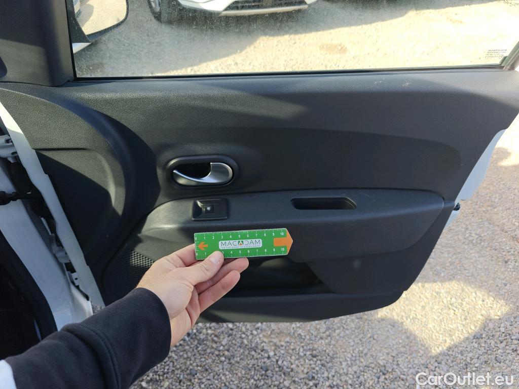  Dacia  Lodgy DACIA  / 2012 / 5P / monovolumen compacto Comfort Blue dCi 70kW (95CV) 7Pl - 18 #34