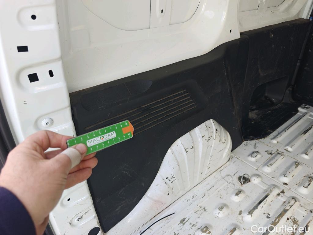  Opel  Combo OPEL  / 2018 / 3P / furgón derivado de turismo 1.6 TD S/S 74kW (100CV) Express L H1 650 #49